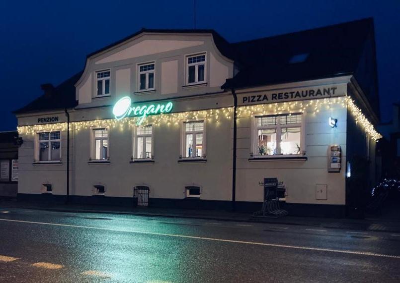 Penzion Oregano Třeboň Eksteriør billede